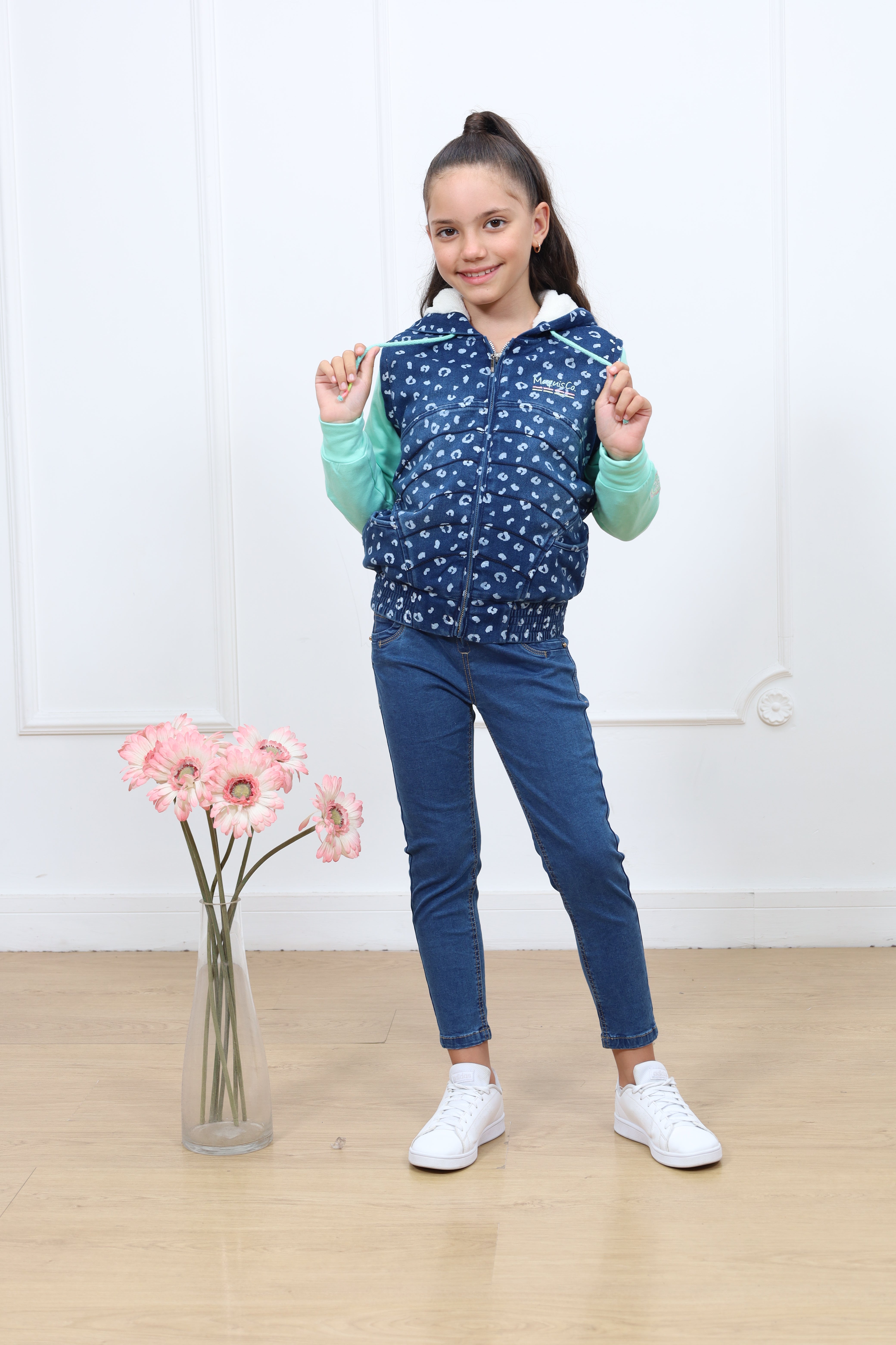 Casaca french terry indigo estampado Ariel con forro micropolar