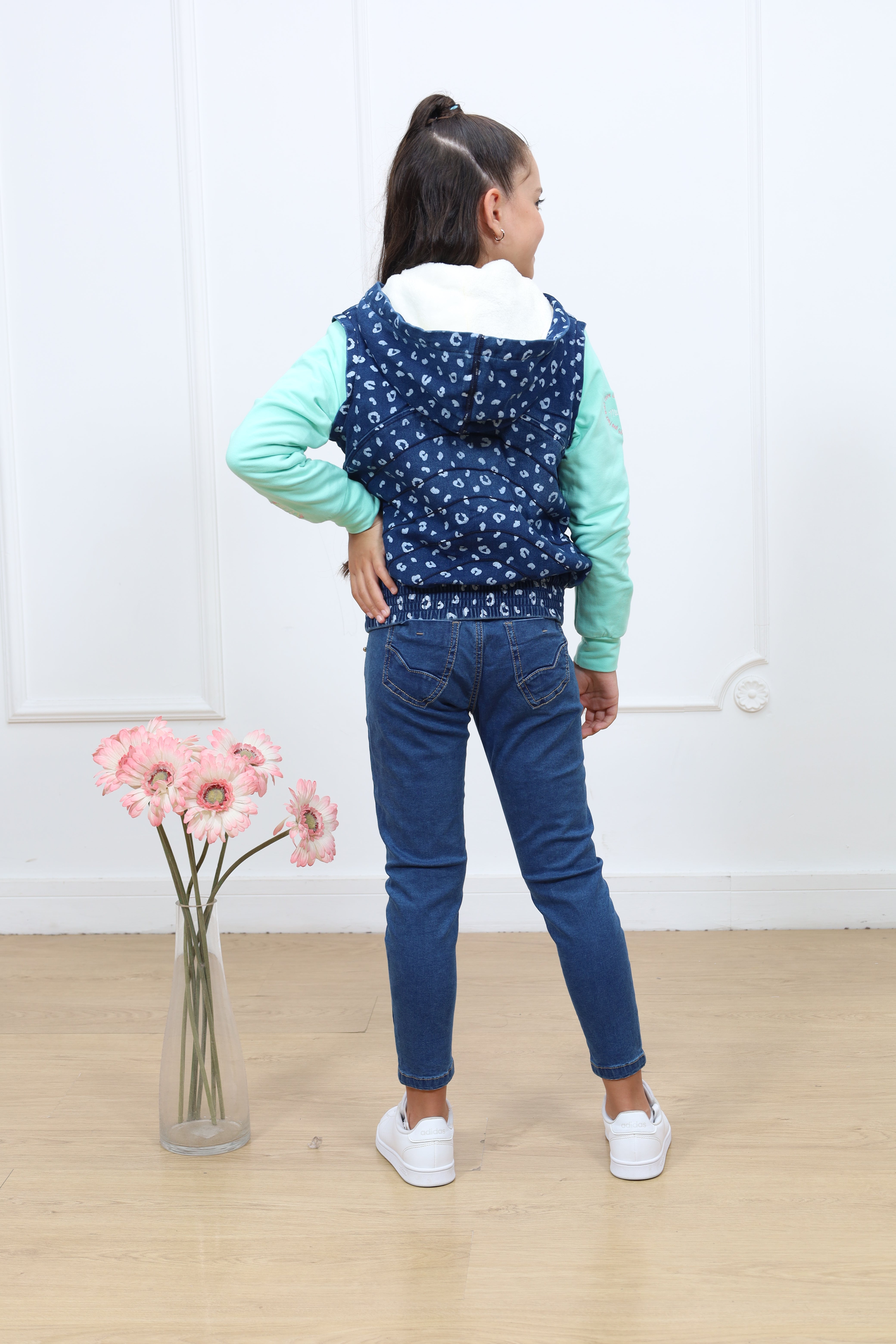 Casaca french terry indigo estampado Ariel con forro micropolar