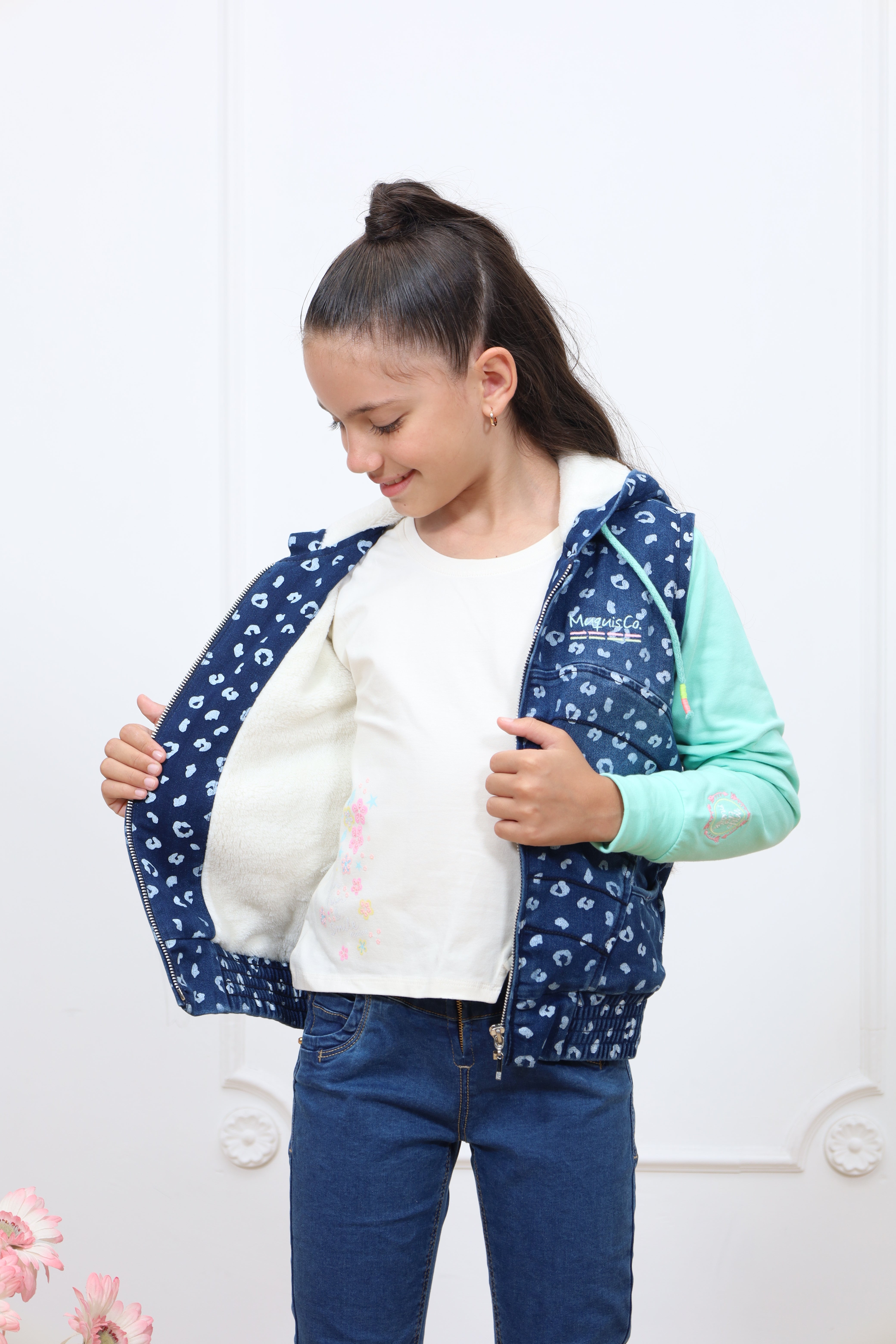 Casaca french terry indigo estampado Ariel con forro micropolar